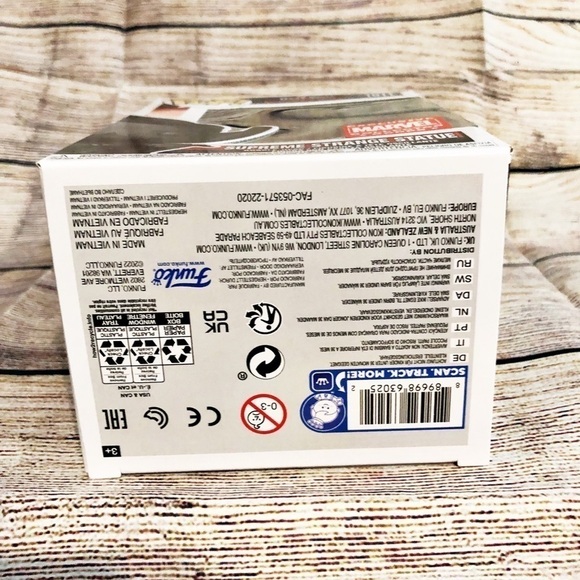 Funko POP! Marvel Collectors Corps Exclusive Supreme Strange Statue #1011 - Picture 7 of 7